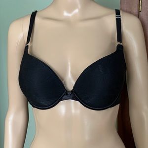 Black push up bra